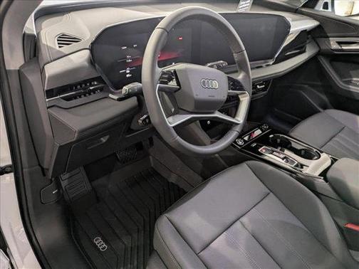 2025 Audi Q6 e-tron Premium quattro