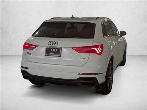 2025 Audi Q3 Premium 45 TFSI S line quattro Tiptronic