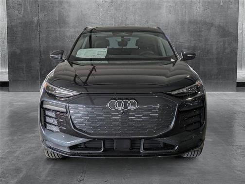 2025 Audi Q6 e-tron Premium quattro