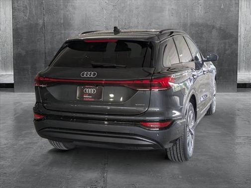 2025 Audi Q6 e-tron Premium quattro