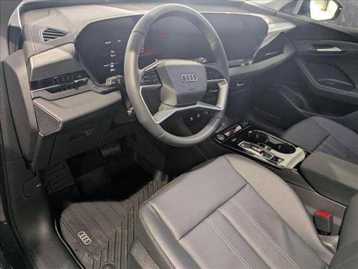 2025 Audi Q6 e-tron Premium quattro