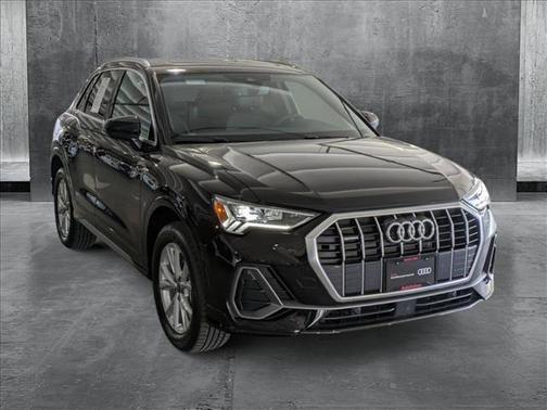 2024 Audi Q3 Premium 45 TFSI S line quattro Tiptronic