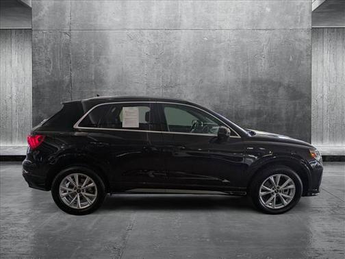2024 Audi Q3 Premium 45 TFSI S line quattro Tiptronic