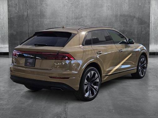 2025 Audi Q8 55 Premium