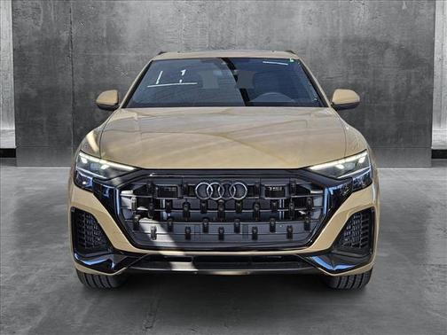 2025 Audi Q8 55 Premium
