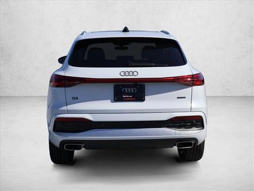 Glacier White Metallic 2026 Audi Q5 Premium TFSI quattro S tronic