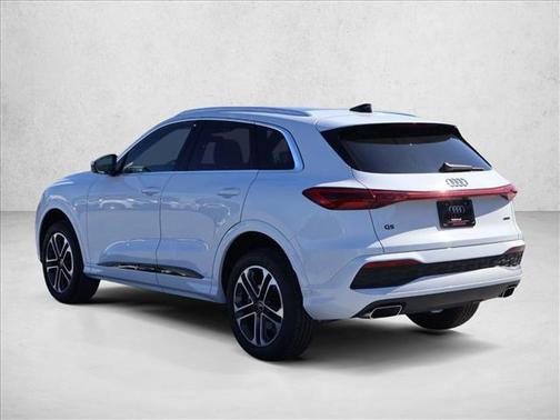 Glacier White Metallic 2026 Audi Q5 Premium TFSI quattro S tronic