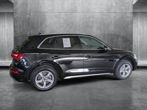 2023 Audi Q5 40 Premium