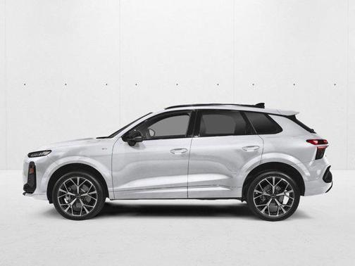 Glacier White Metallic 2026 Audi Q3 TFSI quattro S tronic
