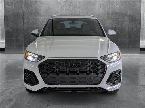 2025 Audi Q5 55 S line Premium Plus