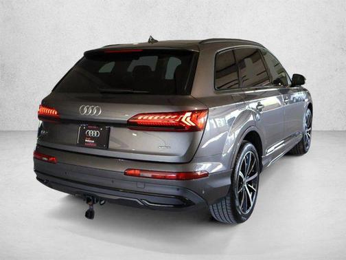 Samurai Gray Metallic 2023 Audi Q7 55 Premium Plus
