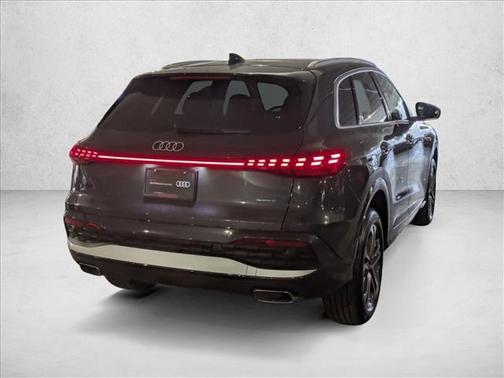 2025 Audi Q5 Premium TFSI quattro S tronic