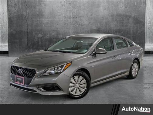 2017 Hyundai SONATA Hybrid SE