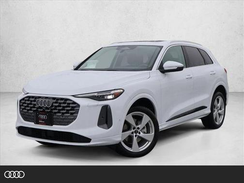 Glacier White Metallic 2026 Audi Q5 Premium Plus TFSI quattro S tronic