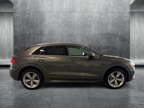 2022 Audi Q8 55 Premium Plus
