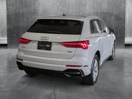 2022 Audi Q3 45 S line Premium