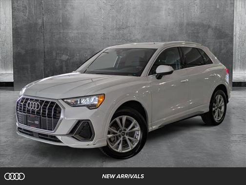 2022 Audi Q3 45 S line Premium