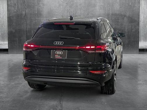 2025 Audi Q6 e-tron Premium Plus quattro