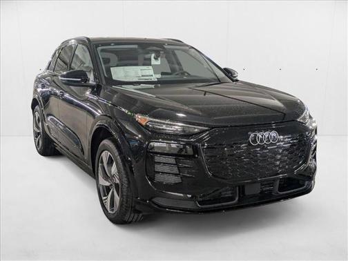 2025 Audi Q6 e-tron Premium Plus quattro