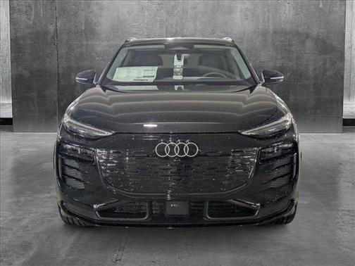 2025 Audi Q6 e-tron Premium Plus quattro