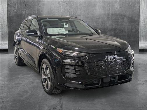 2025 Audi Q6 e-tron Premium Plus quattro