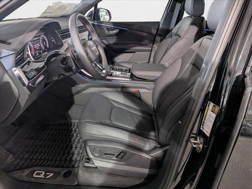 2025 Audi Q7 45 Premium Plus
