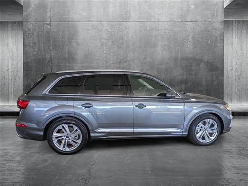 2023 Audi Q7 55 Prestige