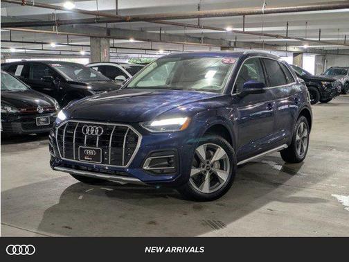 2023 Audi Q5 40 Premium Plus