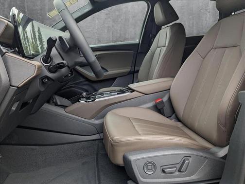 2025 Audi Q6 e-tron Prestige quattro
