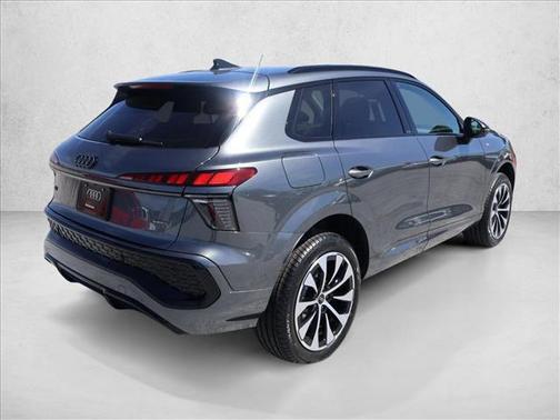Daytona Gray Pearl Effect 2026 Audi Q3 TFSI quattro S tronic