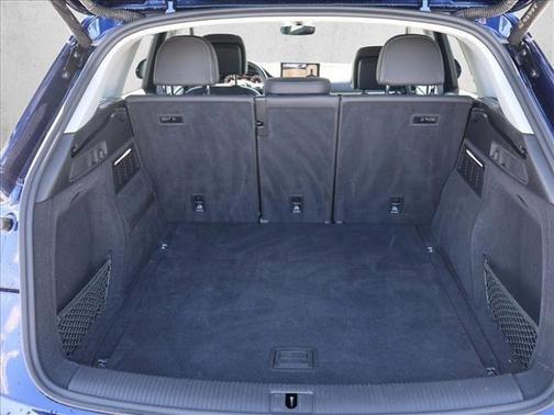 Navarra Blue Metallic 2023 Audi Q5 45 S line Premium Plus