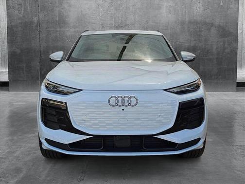 2025 Audi Q6 e-tron Premium quattro