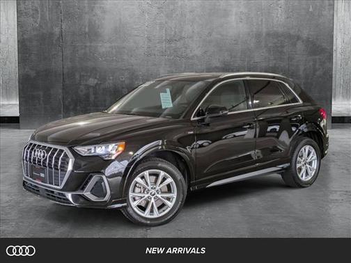 2022 Audi Q3 45 S line Premium