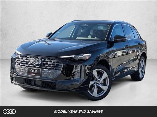 Mythos Black Metallic 2025 Audi Q5 Premium Plus TFSI quattro S tronic SUV