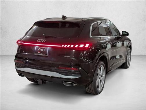 2025 Audi Q5 Premium Plus