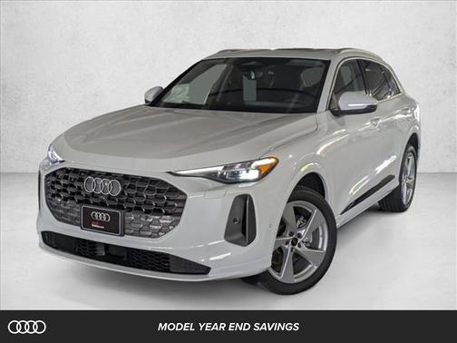 Glacier White Metallic 2025 Audi Q5 Premium Plus TFSI quattro S tronic SUV