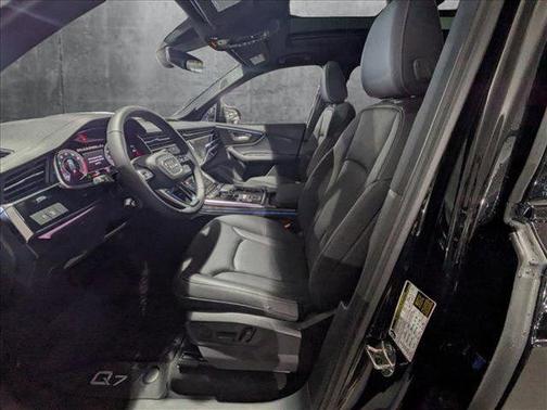 2025 Audi Q7 55 Premium Plus