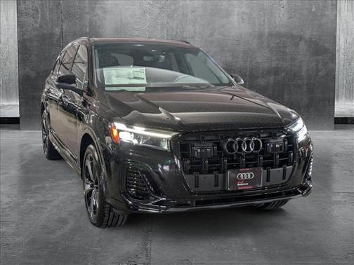 2025 Audi Q7 55 Premium Plus