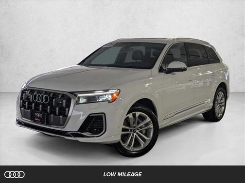 2025 Audi Q7 55 Premium