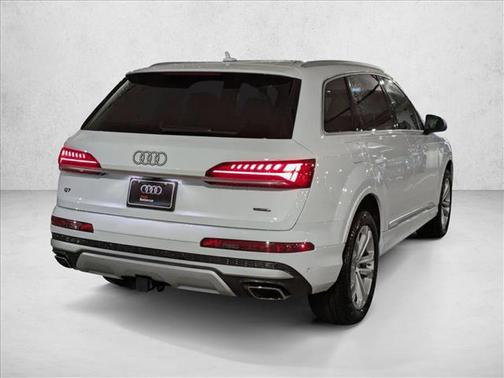 2025 Audi Q7 55 Premium