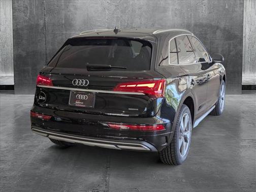 2023 Audi Q5 40 Premium Plus
