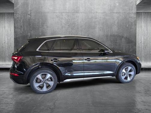 2023 Audi Q5 40 Premium Plus