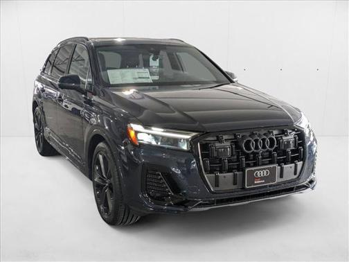 2025 Audi Q7 55 Premium Plus