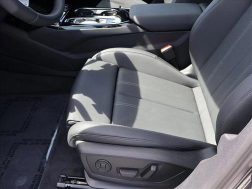 Daytona Gray Pearl Effect 2027 Audi A6 e-tron Premium Plus