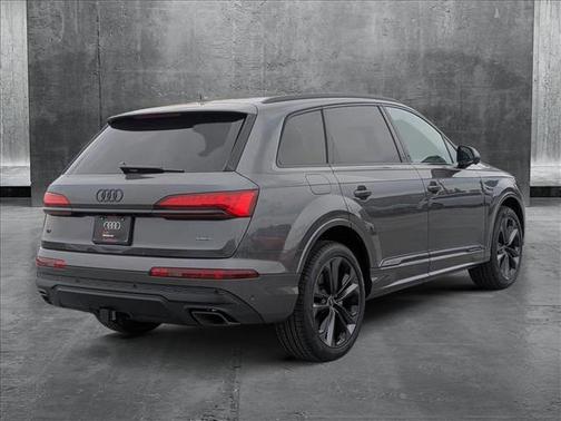 2025 Audi Q7 55 Premium Plus