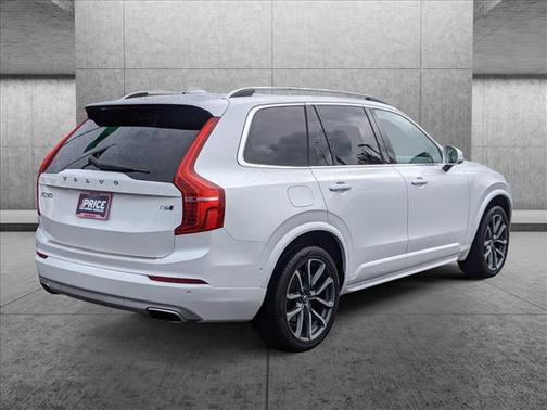 Photo 5 of 26 of 2017 Volvo XC90 T6 Momentum