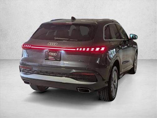 2025 Audi Q5 Premium TFSI quattro S tronic