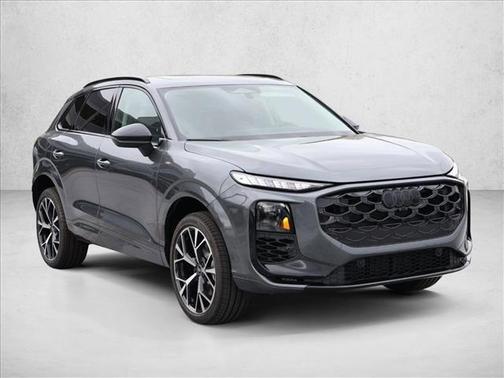 Daytona Gray Pearl Effect 2026 Audi Q3 S line