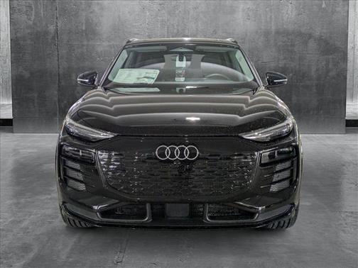 2025 Audi Q6 e-tron Premium Plus quattro