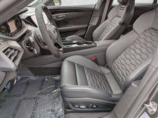 daytona gray pearl effect 2026 Audi RS e-tron GT quattro
